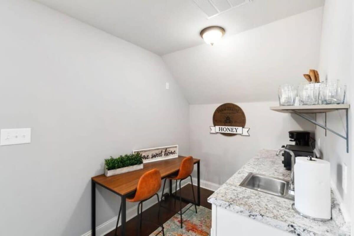 Ferienwohnung The Campbell Carriage House Clarksville Exterior foto
